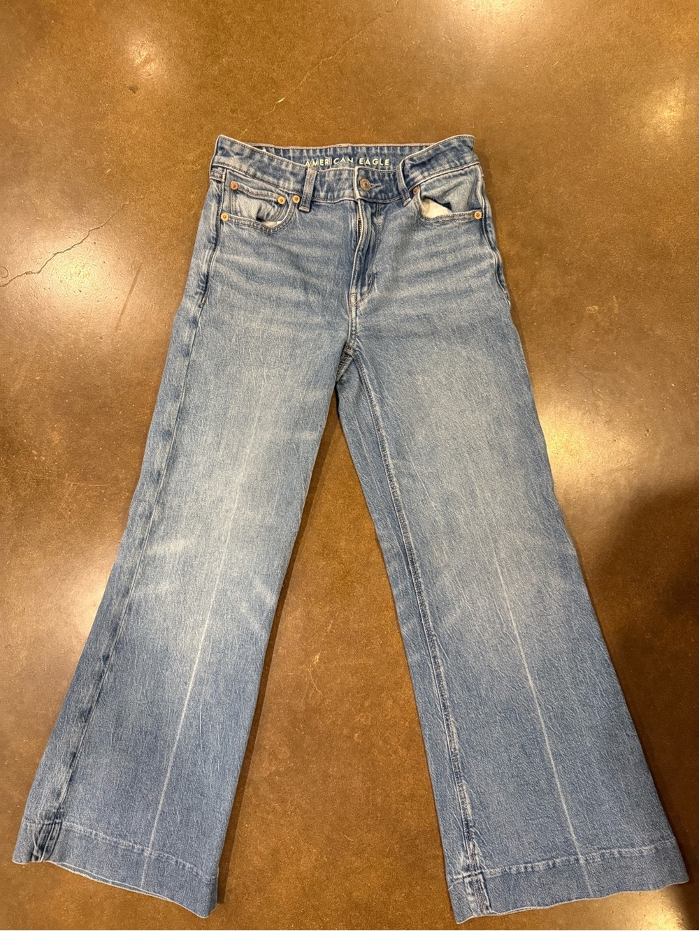 American Eagle Outfitters Light Wash Flared Jeans - Women's